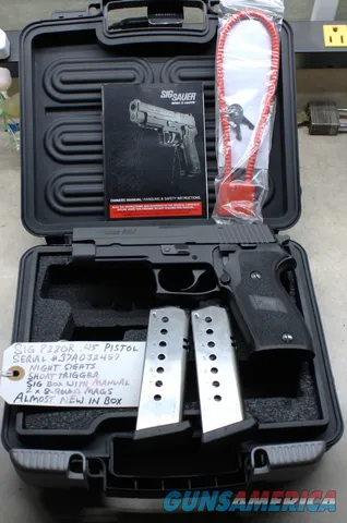 Sig P220R .45 Pistol, 2-Mags, Short Trigger, Sig Box, Light Use