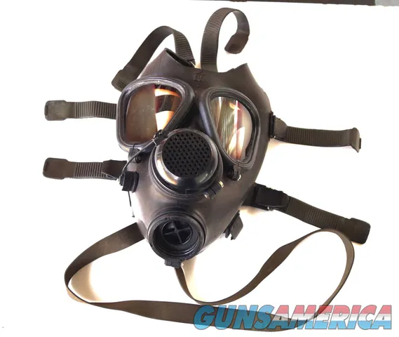 GAS MASK / COLLECTIBLE ITEM