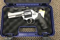 S&W MODEL 686 .357 MAGNUM 4 INCH STAINLESS MINT Img-1