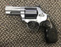 S&W MODEL 686 PLUS DELUXE 7 SHOT .357 MAGNUM 3 INCH BBL MINT Img-2