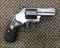 S&W MODEL 686 PLUS DELUXE 7 SHOT .357 MAGNUM 3 INCH BBL MINT Img-3