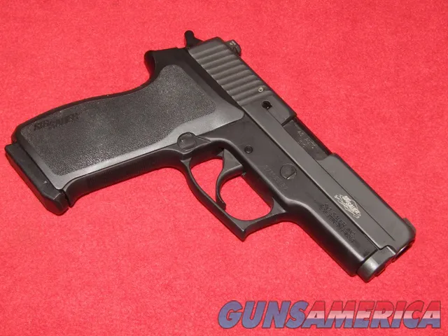 Sig-Sauer P220 SAS Pistol (.45 ACP)