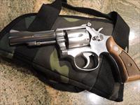 SMITH & WESSON Model 67 (-0) .38 Special Revolver, 4" STAINLESS SIGHTS