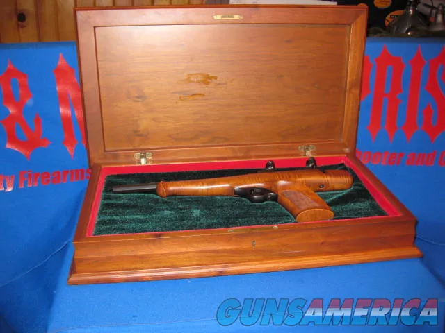 WICHITA ARMS CLASSIC SILHOUETTE PISTOL IN .7MM PPC IMPROVED IN WALNUT CASE. Img-23