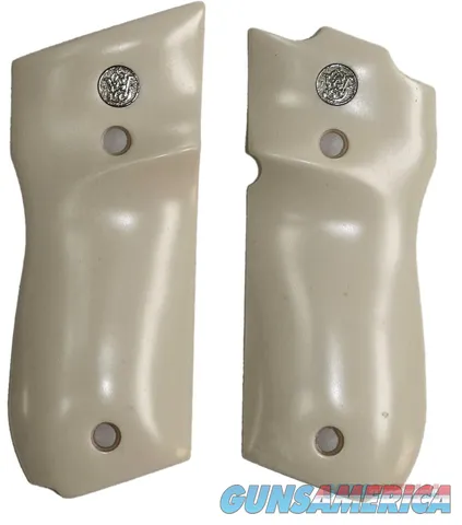 Smith & Wesson Models 39 & 52 Ivory-Like Grips With Medallions