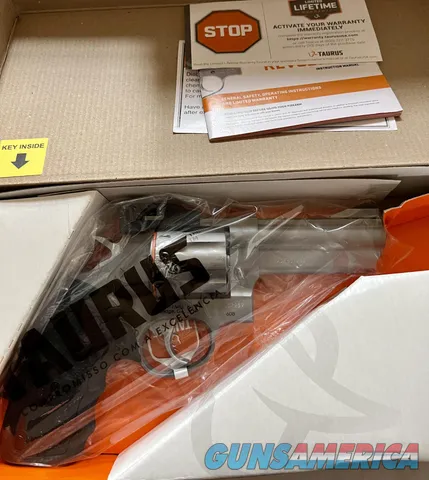 Taurus 608 8-Shot .357 Magnum Stainless 4" Ported Barrel 2-608049 M608