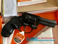 Taurus 942 Ultra-Lite .22WMR 2-942M041UL NIB 8-Shot 3" Black M942