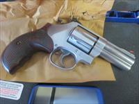 SMITH & WESSON INC 022188141573  Img-3