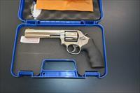 ON SALE Smith & Wesson 686 Plus 357 Magnum 6 Img-1