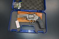 Smith & Wesson 686 Plus 357 Magnum 4 Img-1