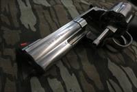 SMITH & WESSON MODEL 686 PLUS 7 SHOT 357 MAGNUM 4" SS