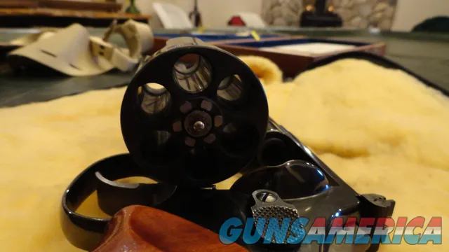 Smith & Wesson Model 57 8 38-inch Barrel Blue Plus Extras