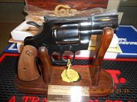 Colt Python 2 1/2" Unfired Walnut grips, Complete