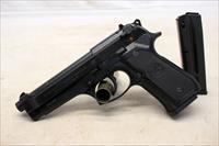 Beretta Model 92FS semi-automatic pistol  9mm  2 10rd Magazines Img-2