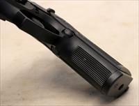 Beretta Model 92FS semi-automatic pistol  9mm  2 10rd Magazines Img-12
