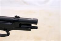 Beretta Model 92FS semi-automatic pistol  9mm  2 10rd Magazines Img-15