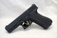 PRE-BAN Glock 22 semi-automatic pistol ~ .40 S&W ~ (2) 15rd Magazines ~ Box & Manual