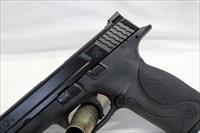 Smith & Wesson M&P 9 semi-automatic pistol ~ 9mm ~ FULL SIZE ~ (3) Magazines & Holster