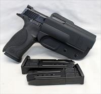 Smith & Wesson M&P 9 semi-automatic pistol ~ 9mm ~ FULL SIZE ~ (3) Magazines & Holster