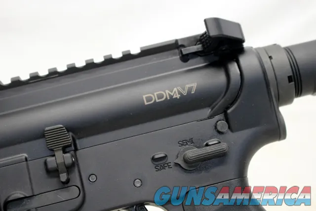 Daniel Defense DDM4V7 Semi-auto Rifle 5.56mm AR-15 Geissele Upgrades