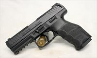 Heckler & Koch VP 40 semi-automatic pistol  .40SW  UNFIRED Like New Condition Img-2