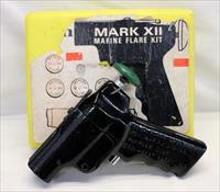 Olin MARK XII Marine Flare Gun Kit MILITARY Collectible ORIGINAL CASE & Flag