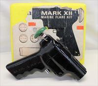Olin MARK XII Marine Flare Gun Kit MILITARY Collectible ORIGINAL CASE & Flag