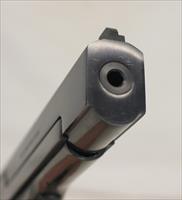 Smith & Wesson MODEL 41 Target Pistol  .22LR  5.5 Barrel  3 Factory Magazines  1979Mfg. Img-9