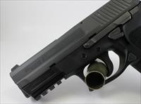 Sig Sauer SP2022 semi-automatic pistol  .22LR  Manual & 2 Factory Magazines Img-4