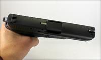 Sig Sauer SP2022 semi-automatic pistol  .22LR  Manual & 2 Factory Magazines Img-8
