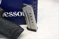 Smith & Wesson M&P 40 SHIELD semi-automatic pistol  .40 S&W  Box, Manual and Magazines Img-16