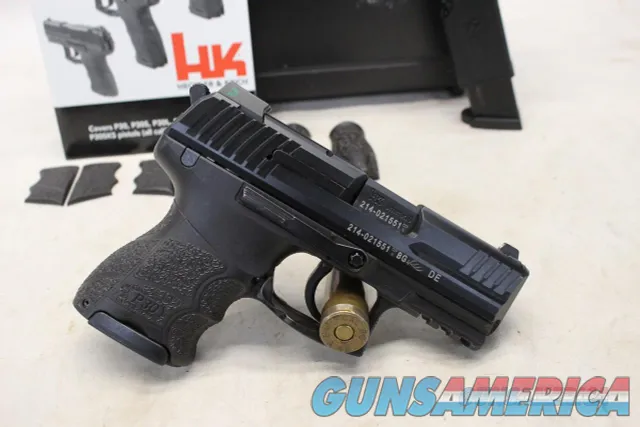 HK P30SK semi-automatic pistol ~ 9mm ~ Case, Manual, Magazines and Extras!