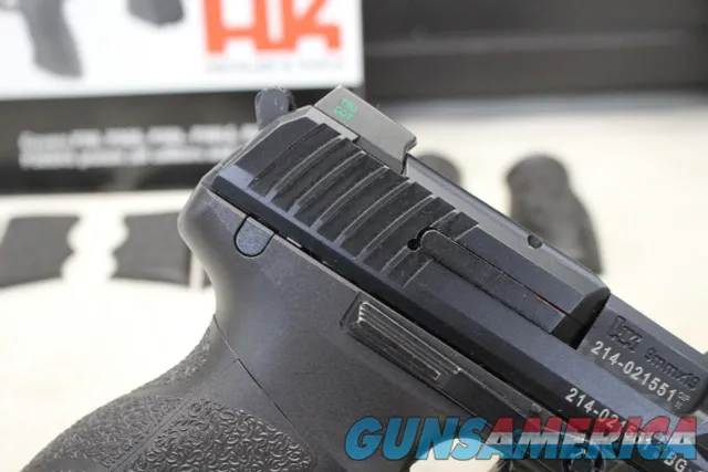 HK P30SK semi-automatic pistol ~ 9mm ~ Case, Manual, Magazines and Extras!