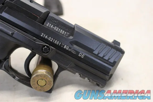 HK P30SK semi-automatic pistol ~ 9mm ~ Case, Manual, Magazines and Extras!