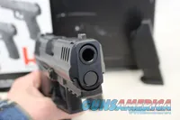 HK P30SK semi-automatic pistol ~ 9mm ~ Case, Manual, Magazines and Extras!