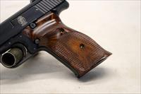 Smith & Wesson MODEL 41 semi-automatic Target Pistol  .22LR  Box, Manual & 2 Magazines Img-3