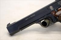 Smith & Wesson MODEL 41 semi-automatic Target Pistol  .22LR  Box, Manual & 2 Magazines Img-5
