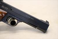 Smith & Wesson MODEL 41 semi-automatic Target Pistol  .22LR  Box, Manual & 2 Magazines Img-9