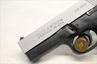 Smith & Wesson Model SW40V semi-automatic pistol  .40S&W  2 10rd Magazines Img-3