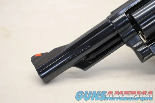 Smith & Wesson MODEL 19-5 Revovler .357 Magnum 4" Barrel NICE!