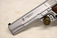 Smith & Wesson PRO SERIES 1911 semi-automatic pistol  9mm Luger  Orig. Box, Manual and 3 10rd Wilson Combat Magazines Img-4