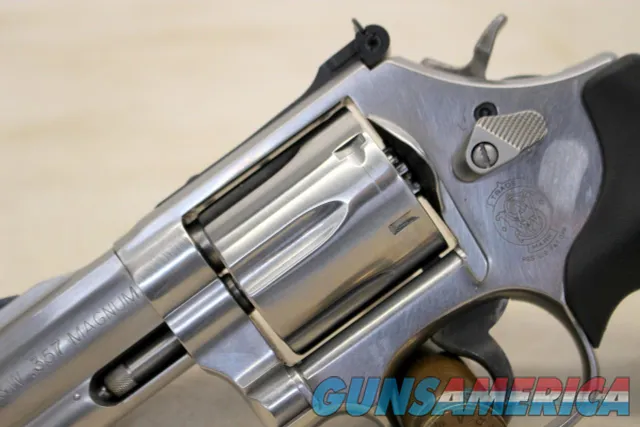 Smith & Wesson 686-6 SNUB NOSE 2.5" Revolver STAINLESS STEEL Box Manual Keys 164231