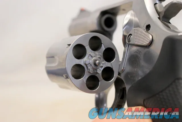 Smith & Wesson 686-6 SNUB NOSE 2.5" Revolver STAINLESS STEEL Box Manual Keys 164231