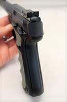 Browning BUCKMARK semi-automatic pistol  .22LR  Original Case & Manual Img-27