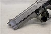 Beretta Model 92FS semi-automatic pistol  Stainless  9mm  Original Box, Manual & 2 Magazines Img-5