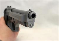 Beretta Model 92FS semi-automatic pistol  Stainless  9mm  Original Box, Manual & 2 Magazines Img-10