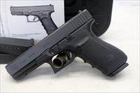 GLOCK 21 Gen 4 semi-automatic pistol  .45ACP  CASE, Manual and 3 Magazines Img-2
