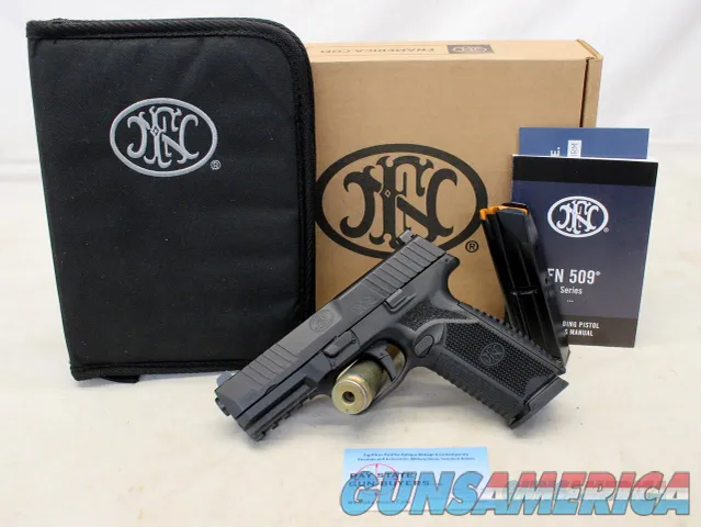 FN 509 semi-automatic pistol ~ 9mm ~ Box, Padded Case, Manual, (2) Magazine