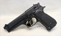 Beretta Model 92FS semi-automatic pistol  Blued  9mm  Original Box, Manual & Magazine Img-2