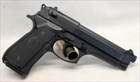 Beretta Model 92FS semi-automatic pistol  Blued  9mm  Original Box, Manual & Magazine Img-6